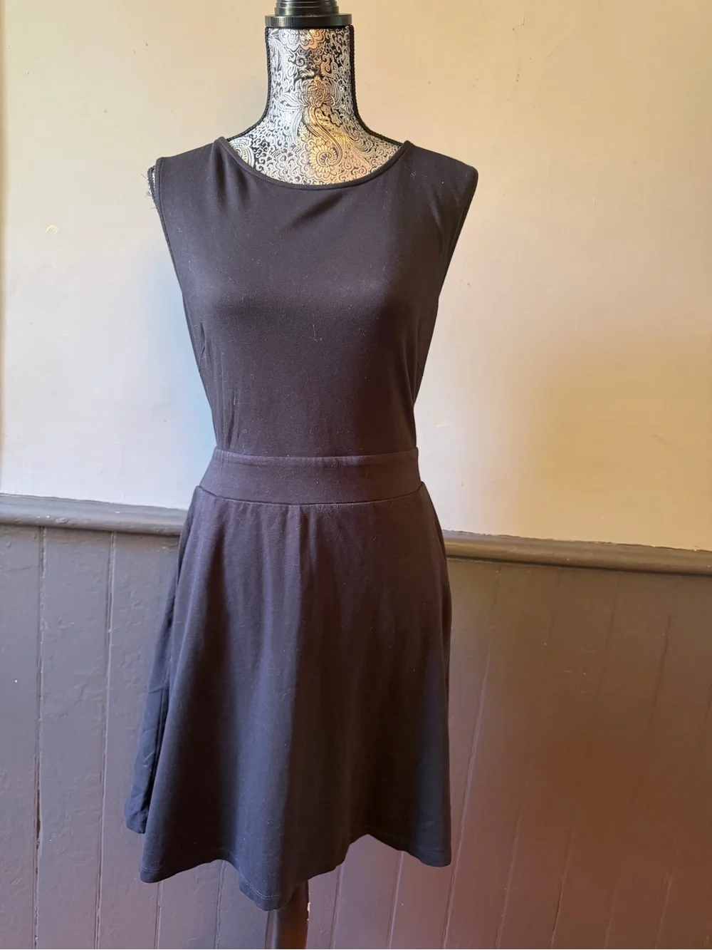 New York & Company Black Sleeveless A-Line Mini Dress with Pockets